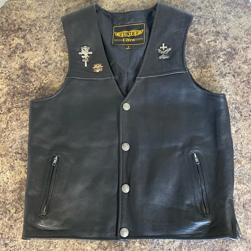 UNIK Ultra Buffalo Mens Premium Black Leather Motorcycle Biker Vest Size Large